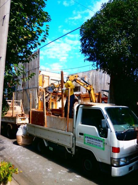 Local appearance photo. Front street: 2013 September