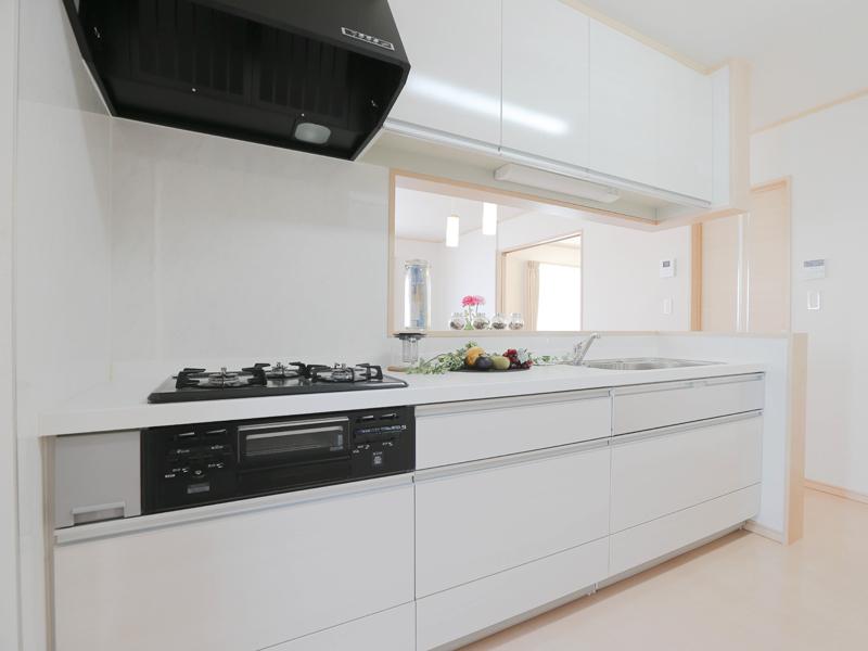 Kitchen. Our condominium construction cases / kitchen