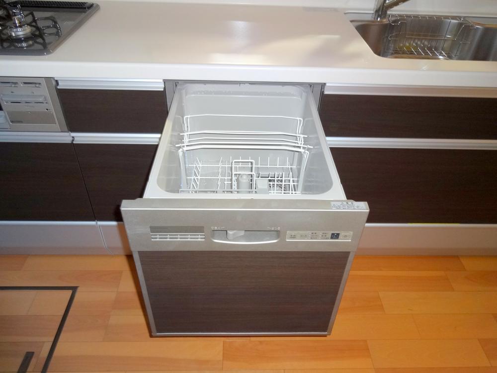 Kitchen. Indoor (12 May 2013) Shooting