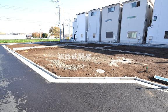 Local photos, including front road. 6 Building