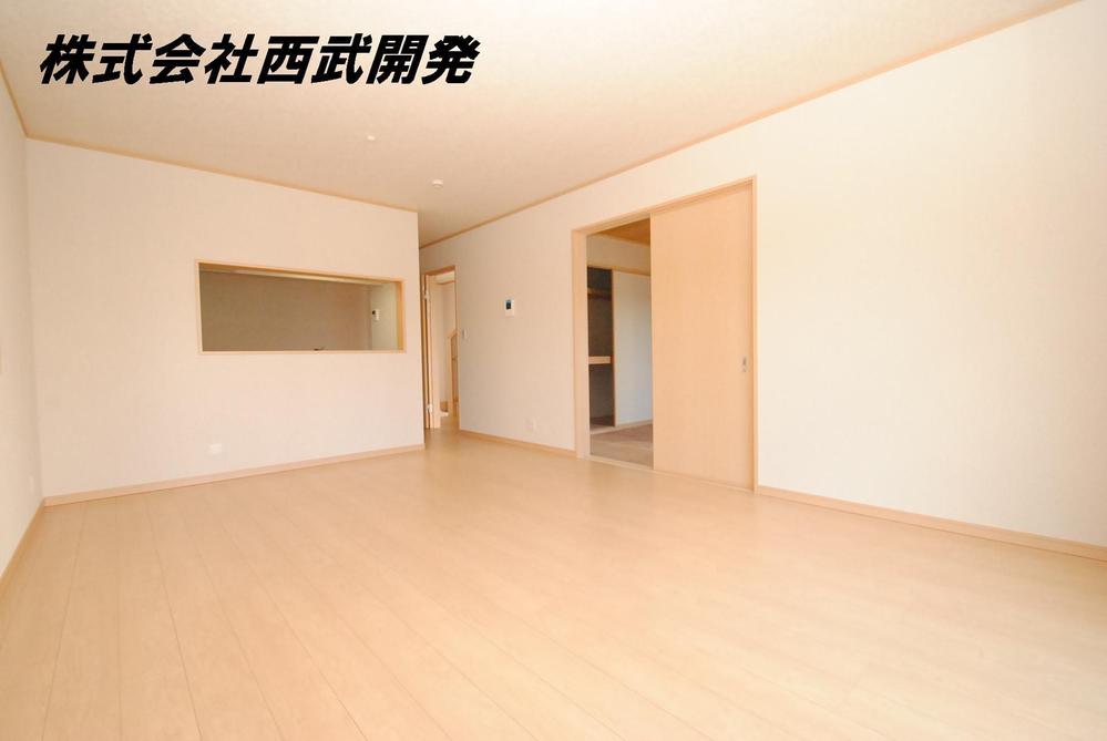 Same specifications photos (living). (8 Building) same specification