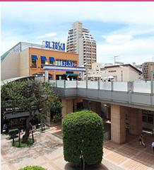 Shopping centre. st. 2450m to Tosca