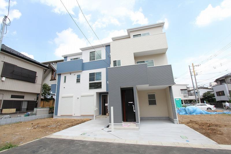 Local appearance photo. Local (August 2012) shooting