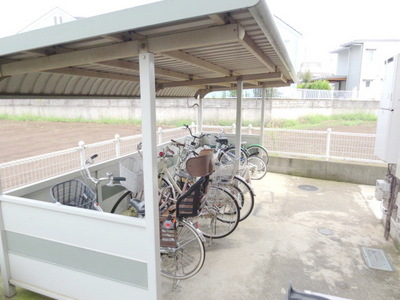 Other. 5m to bicycle parking lot (Other)