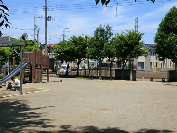 park. 850m to Kitano second park (11 minutes walk)