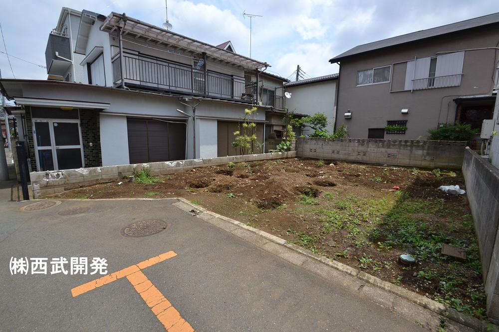 Local photos, including front road. Local (June 2013) Shooting