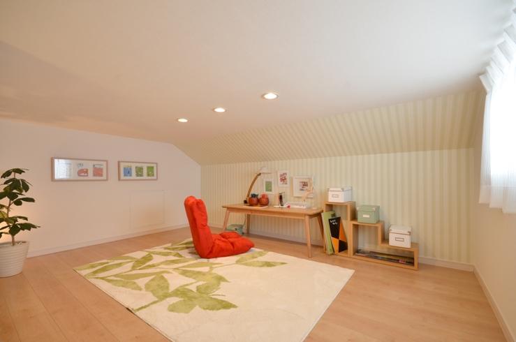 E space (same specifications) is provided the first floor the second floor of the living room of the space of the space to + α, As a hobby space, As a reading of the place, As a playground for children. The pleasure of living in the idea as soon as ・ Possibility spreads. . E space (same specifications)