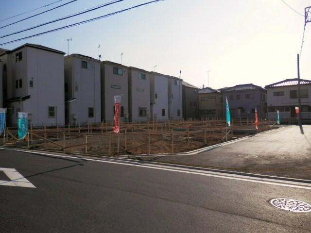 Local appearance photo. Local (12 May 2013) Shooting