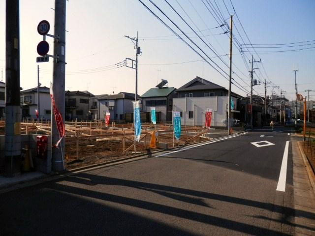 Local photos, including front road. Local (12 May 2013) Shooting