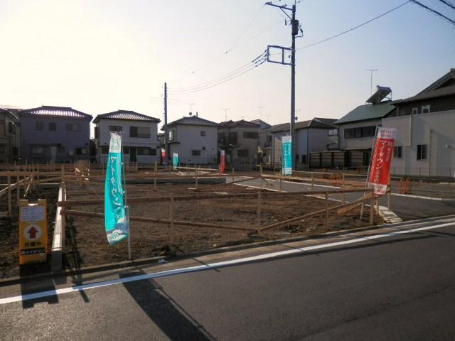 Local appearance photo. Local (12 May 2013) Shooting