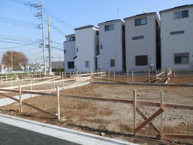 Local appearance photo. Local (12 May 2013) Shooting