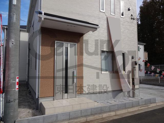 Entrance. Local (11 May 2013) Shooting