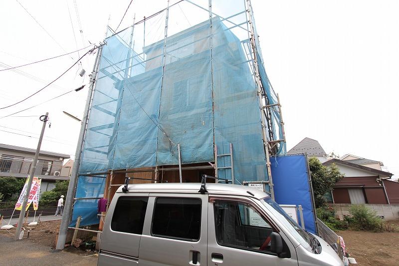 Local photos, including front road. Local (July 2013) Shooting