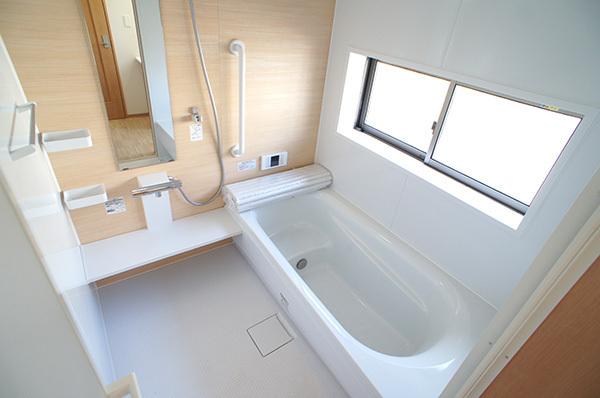 Bathroom. G Building