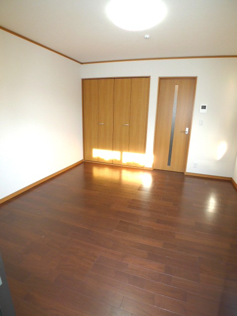 Living and room. Sunny 2 Kaikaku room