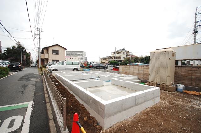 Local photos, including front road. Local (10 May 2013) Shooting