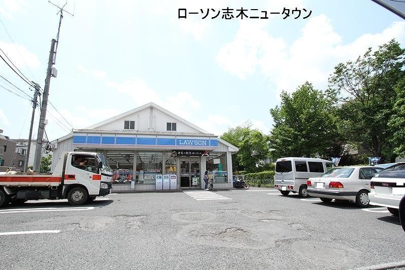 Convenience store. 360m to Lawson