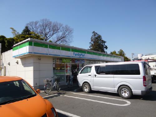 Convenience store. (Convenience store) to 400m