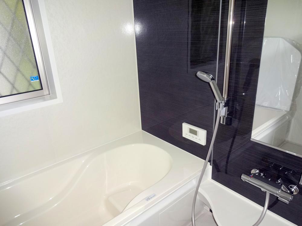 Bathroom. Indoor (11 May 2013) Shooting