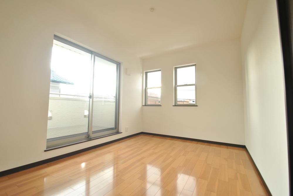 Non-living room. Indoor (11 May 2013) Shooting