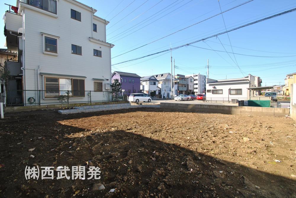 Local appearance photo. Local (11 May 2013) Shooting