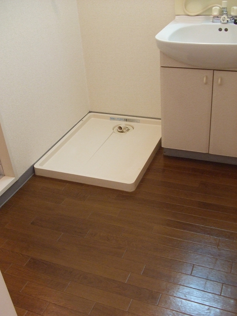 Washroom.  ☆ Spacious washroom