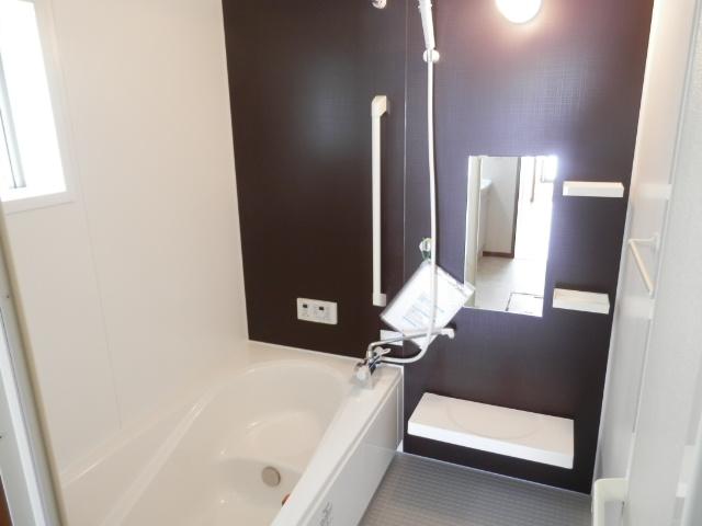 Bathroom. Local (12 May 2013) Shooting