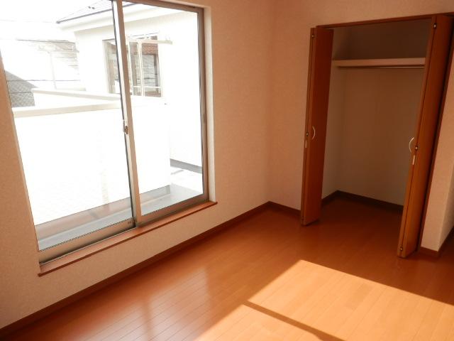 Non-living room. Local (12 May 2013) Shooting