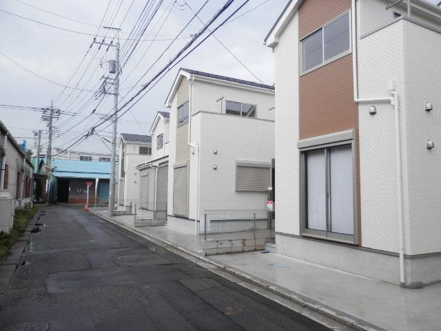 Local appearance photo. Local (12 May 2013) Shooting