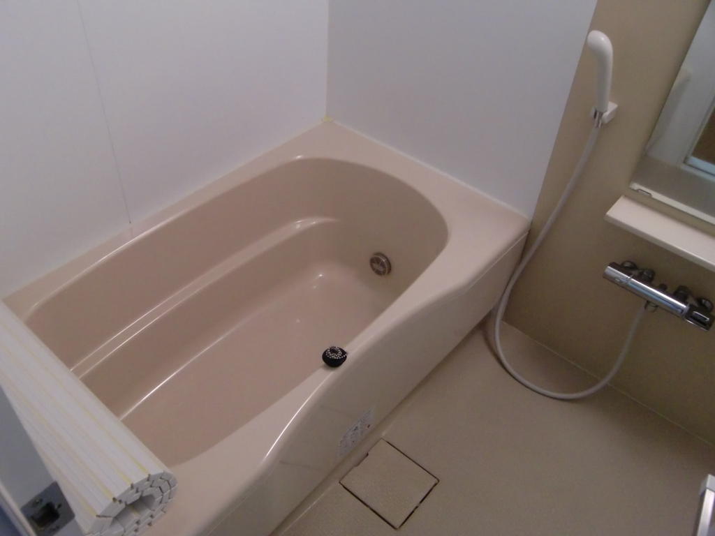 Bath. Bathroom drying heating ventilation system installed base