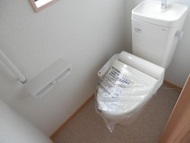 Toilet. Indoor (10 May 2013) Shooting