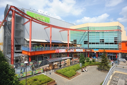 Shopping centre. Deoshiti Niiza until the (shopping center) 900m