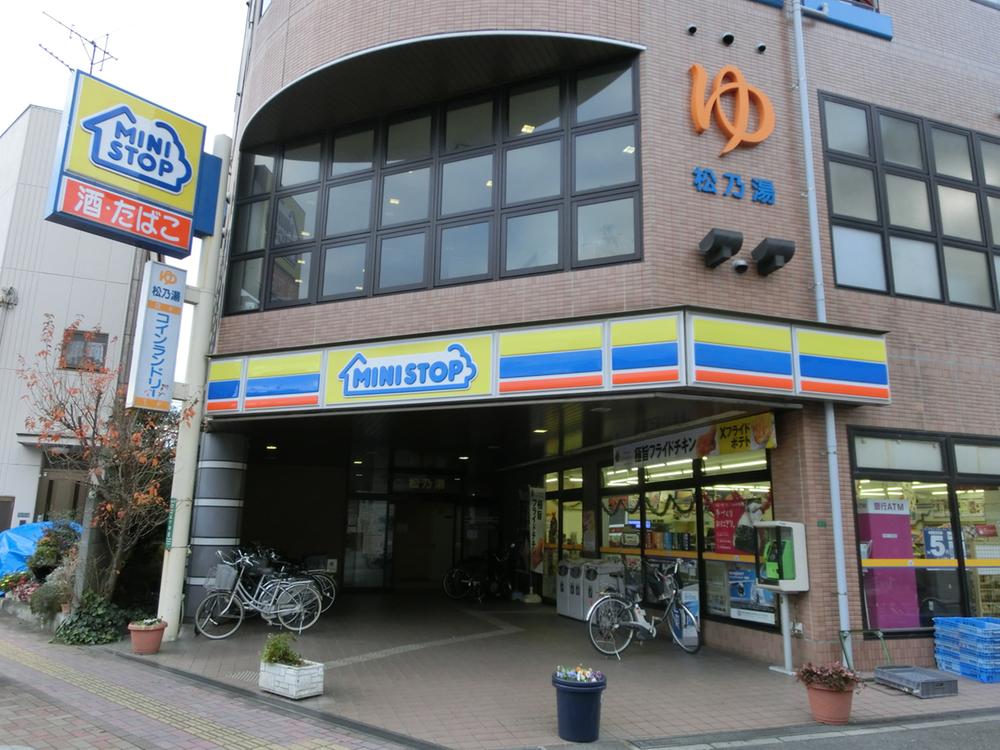 Convenience store. Convenience store (MINISTOP Hibarigaoka store) up to 350m walk 5 minutes