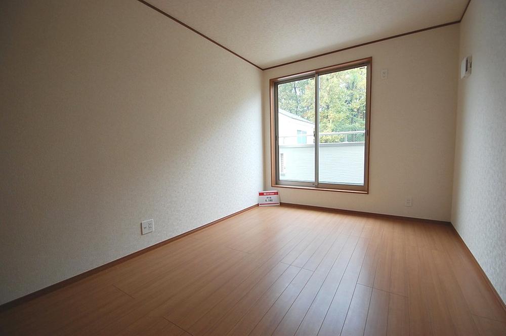 Non-living room.  ☆ Barrier-free type to minimize the difference in level: Western-style 6.5 Pledge (3 Building) ☆ 