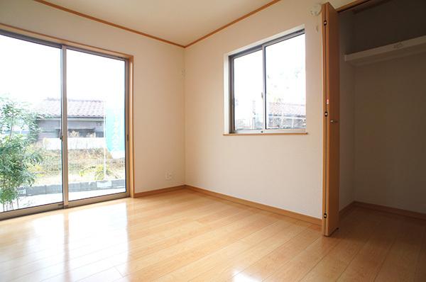 Non-living room. Indoor (12 May 2013) Shooting Building 2