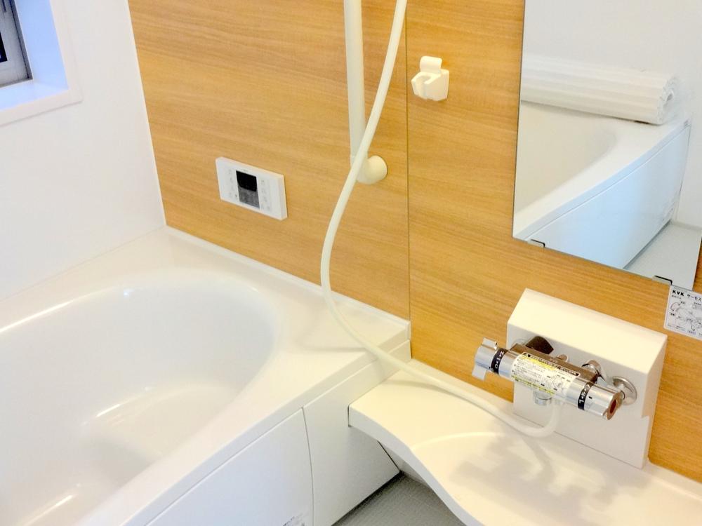 Bathroom. Indoor (11 May 2013) Shooting