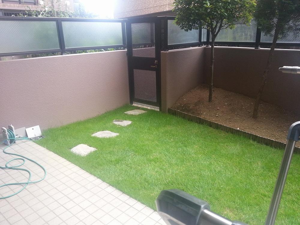 Garden. Local (11 May 2013) Shooting