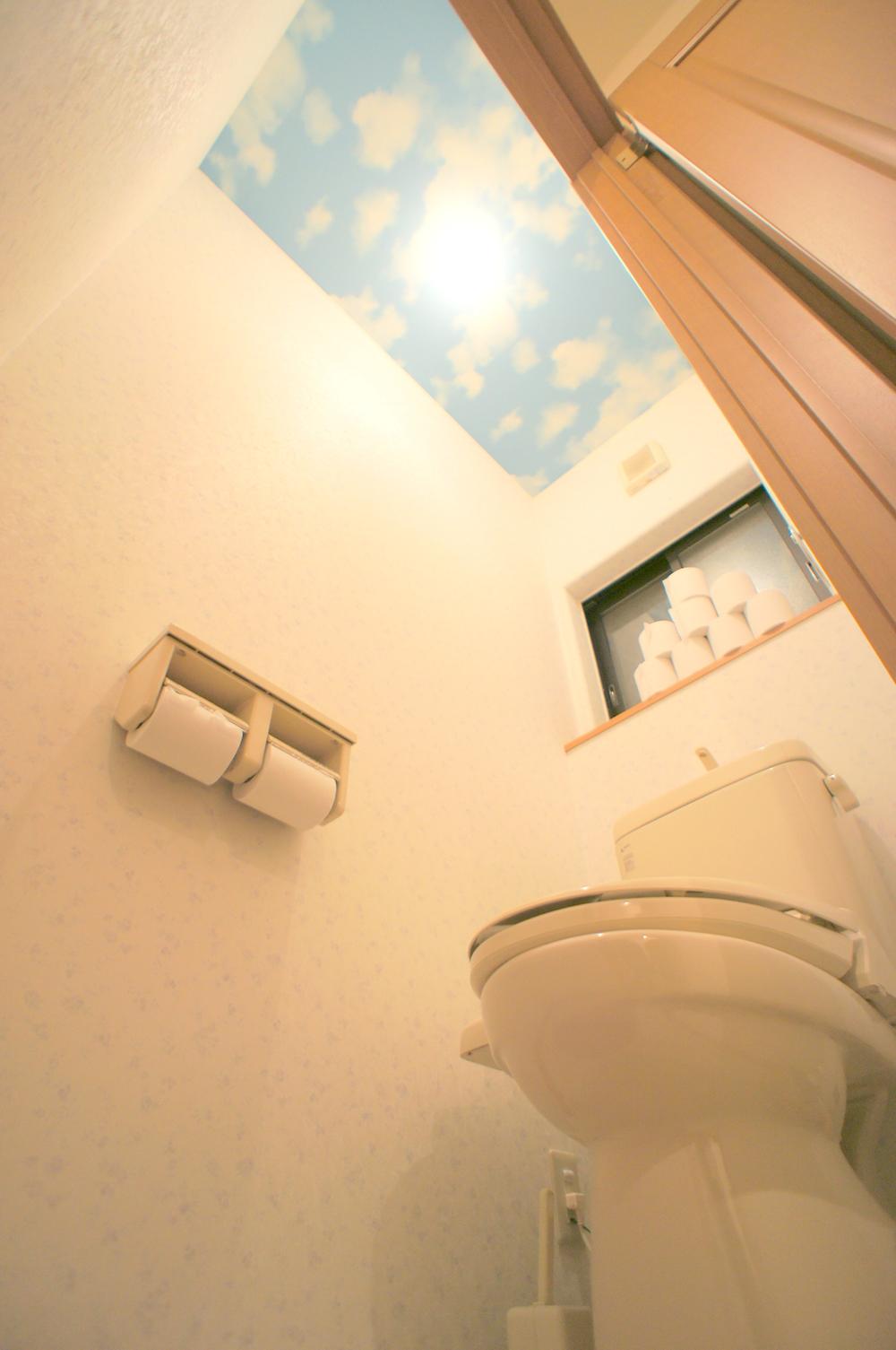 Toilet. Other is not the ceiling is fashionable toilet ☆