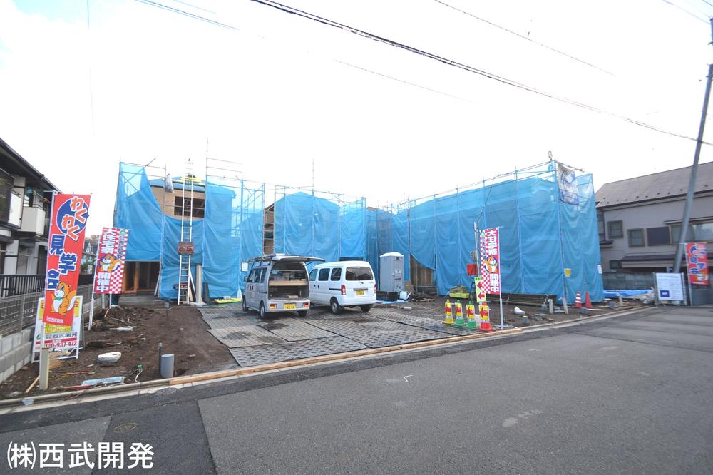 Local photos, including front road. Local (12 May 2013) Shooting