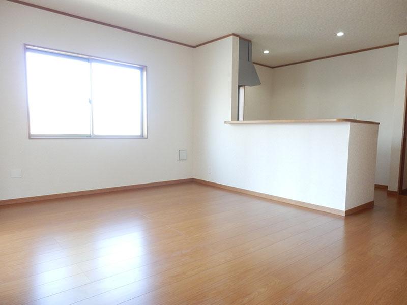 Living. Building 2 living