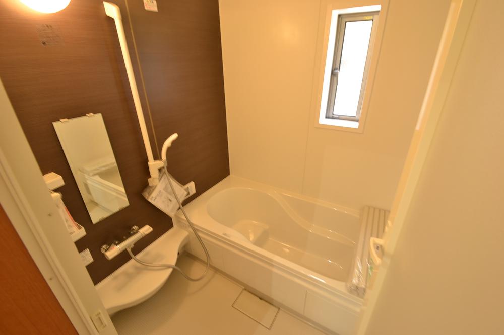 Bathroom. Indoor (12 May 2013) Shooting