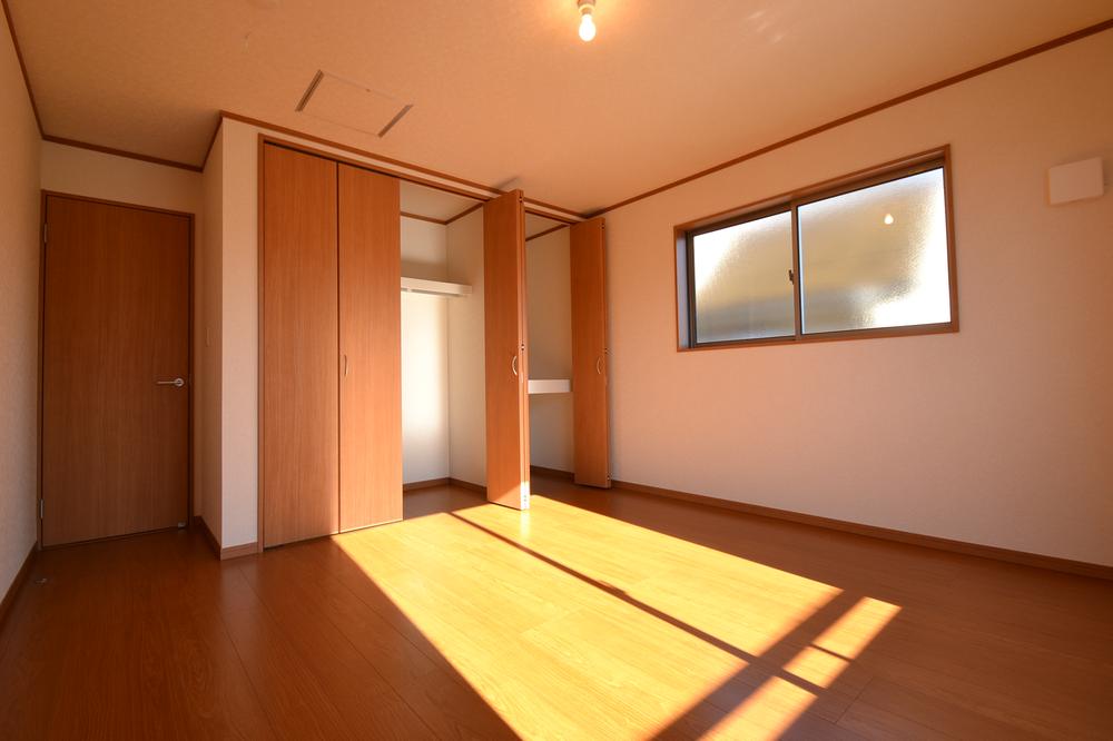 Non-living room. Indoor (12 May 2013) Shooting