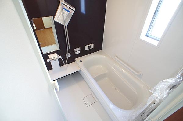 Bathroom. Indoor (12 May 2013) Shooting 15 Building