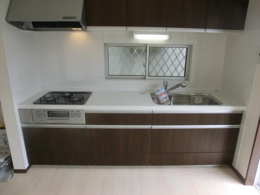 Kitchen. Easy-to-use system Kitchen