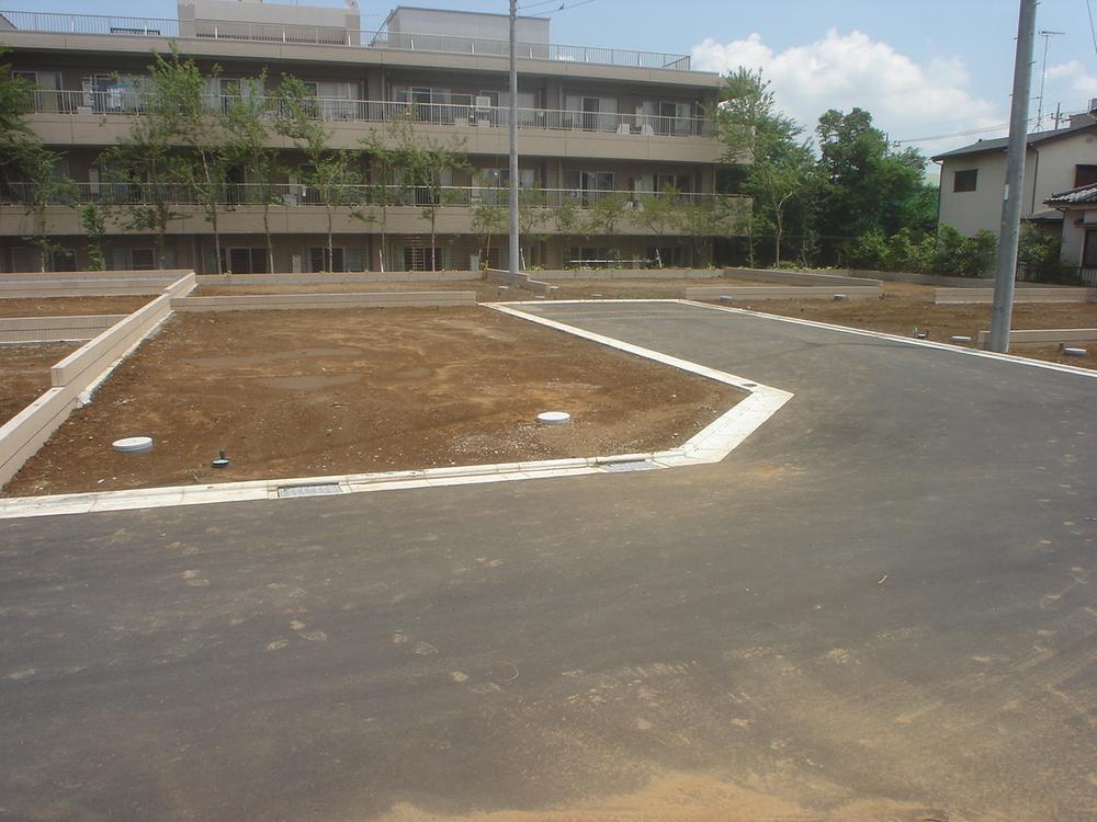 Local photos, including front road. Local (June 2013) Shooting