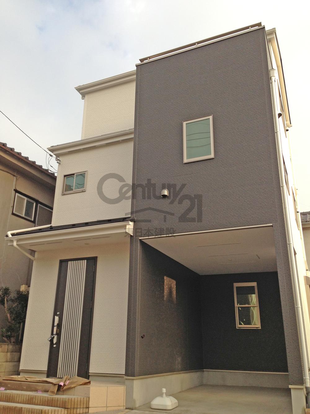 Local appearance photo. Local (11 May 2013) Shooting