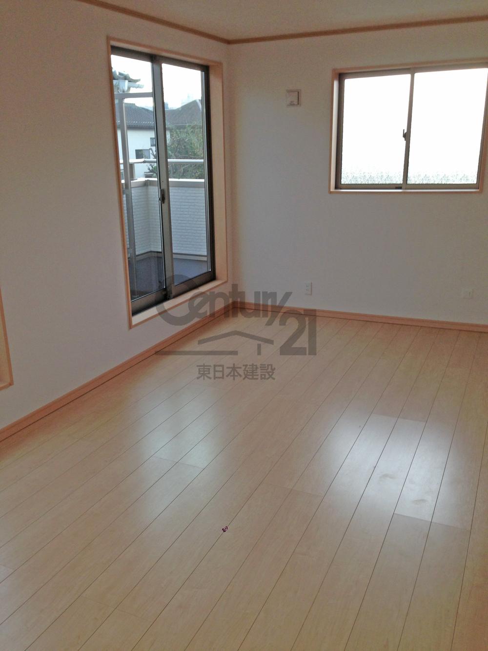 Living. Local (11 May 2013) Shooting