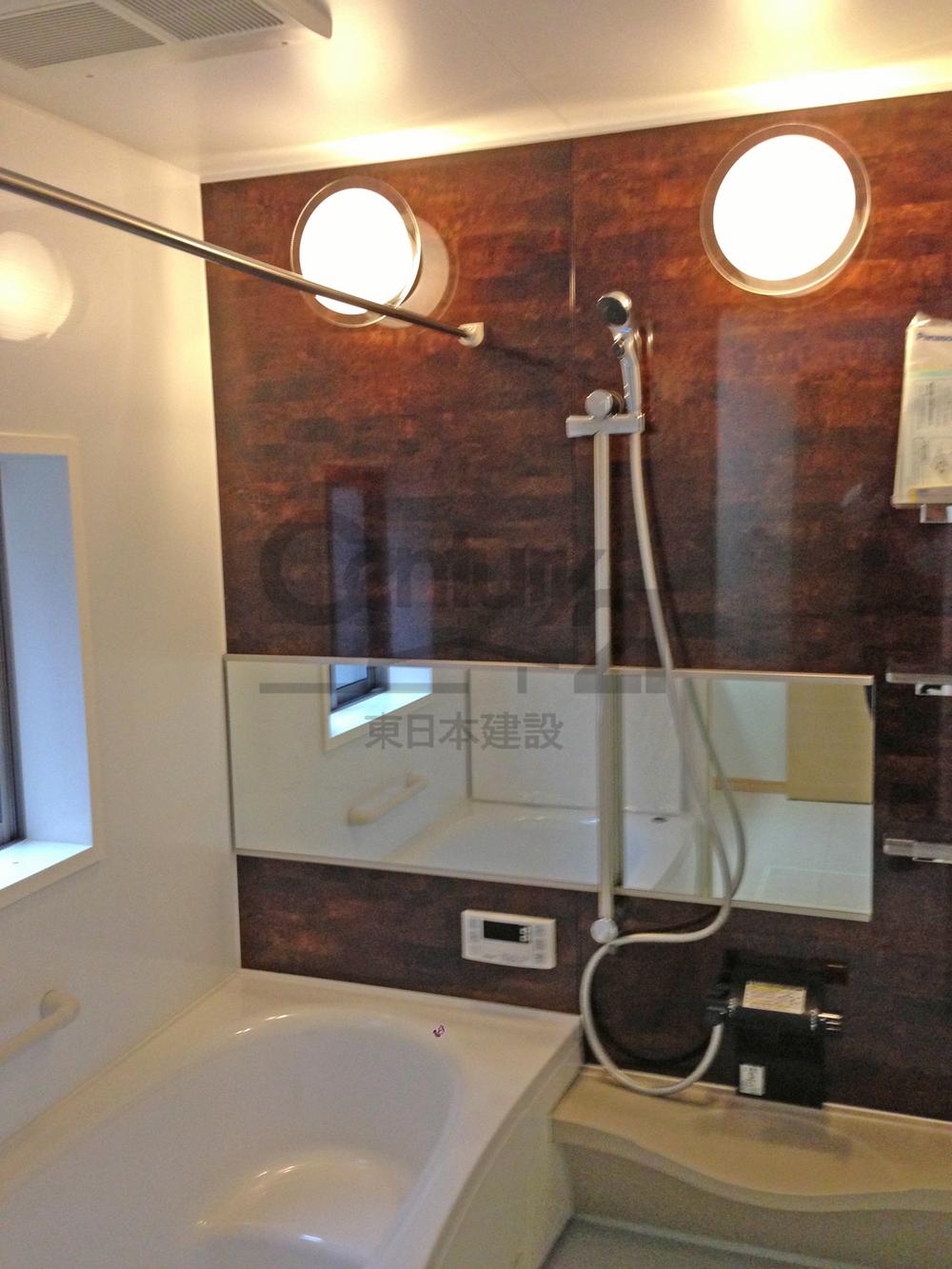 Bathroom. Local (11 May 2013) Shooting