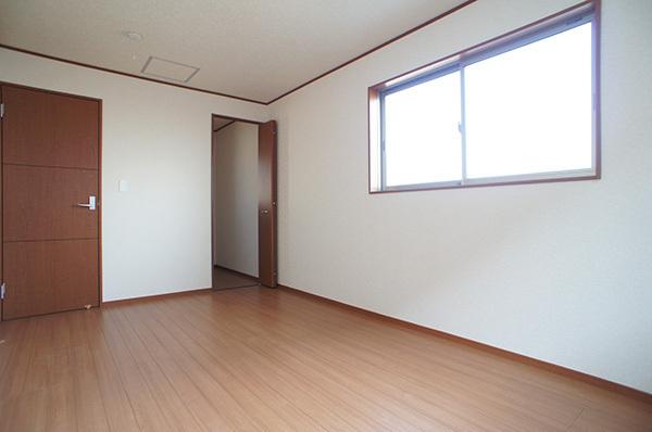 Non-living room. 16 Building