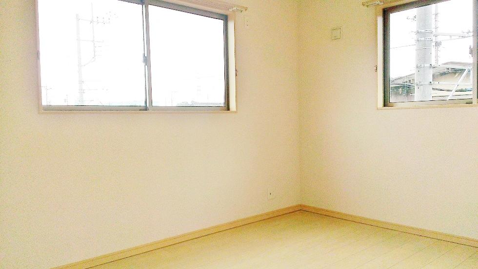 Non-living room. Indoor (September 2013) Shooting Bright 2F Western-style.  Zenshitsuminami is facing. 